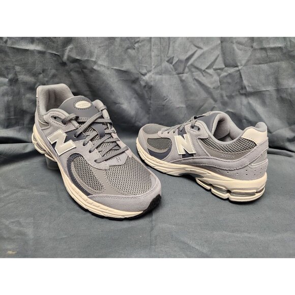 New Balance Other - New Balance Boys 2002 Sneakers GC2002ST Suede Grey Size 7 NEW IN BOX!